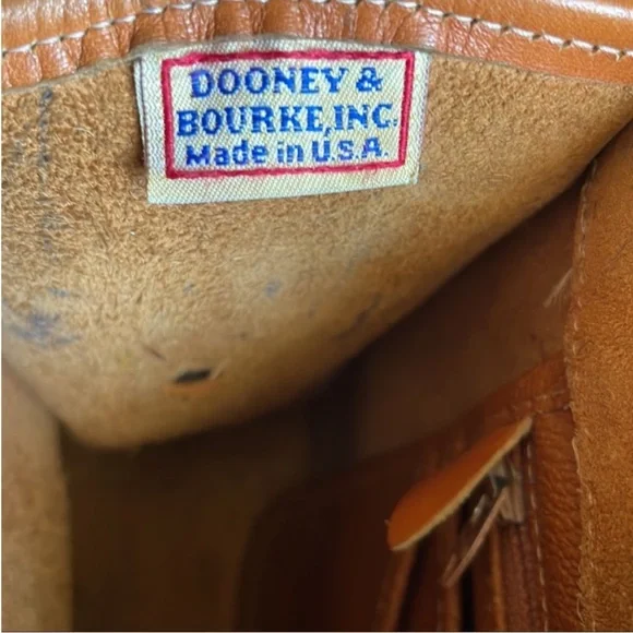 Authentic Vintage Dooney & Bourke crossbody bag - Picture 10 of 13